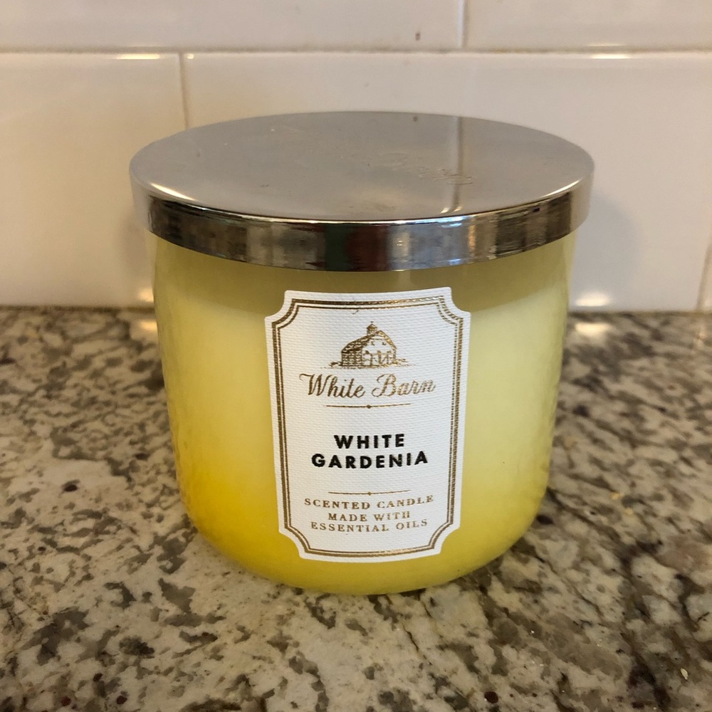 Bath & Body works Gardenia Candle